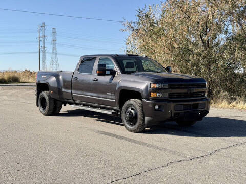 2016 Chevrolet Silverado 3500HD LTZ 4WD photo