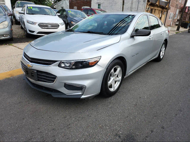 2016 Chevrolet Malibu LS FWD photo
