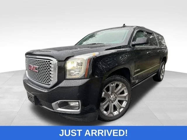 2016 GMC Yukon XL Denali 4WD photo