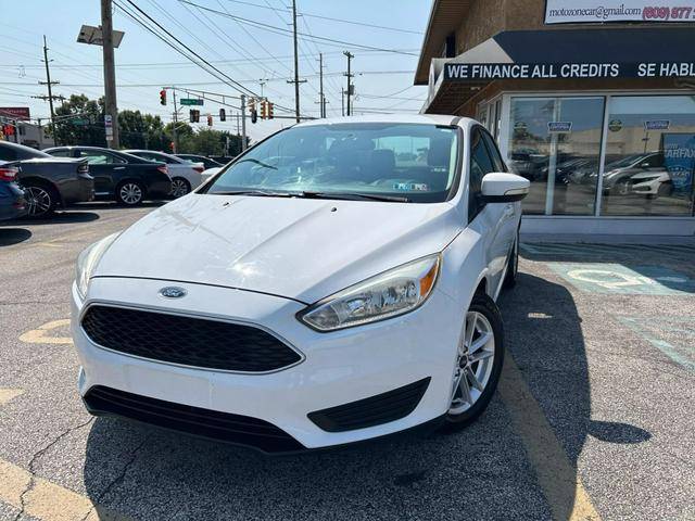 2016 Ford Focus SE FWD photo