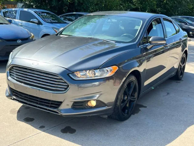 2016 Ford Fusion SE FWD photo
