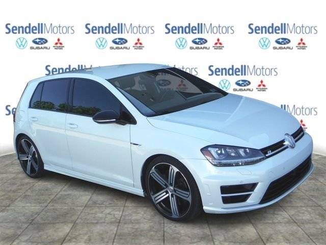 2016 Volkswagen Golf R AWD photo
