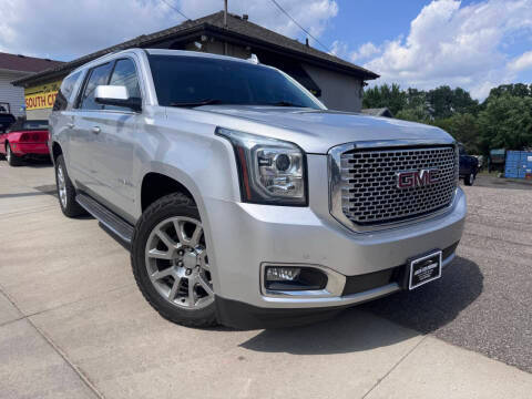 2016 GMC Yukon XL Denali 4WD photo