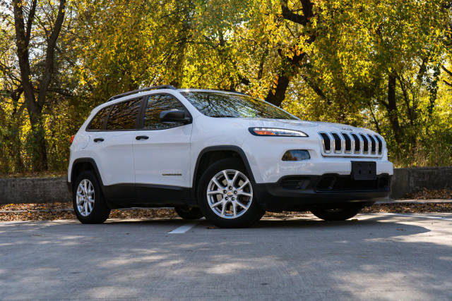 2016 Jeep Cherokee Sport FWD photo