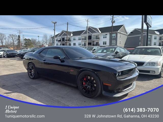 2016 Dodge Challenger SRT 392 RWD photo