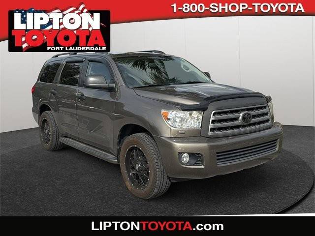 2016 Toyota Sequoia Limited RWD photo