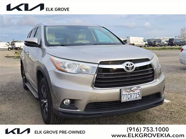2016 Toyota Highlander XLE AWD photo