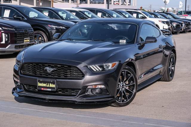2016 Ford Mustang EcoBoost RWD photo