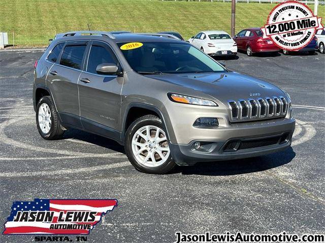 2016 Jeep Cherokee Latitude FWD photo