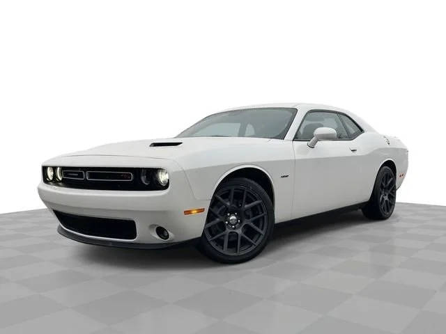 2016 Dodge Challenger R/T Plus RWD photo