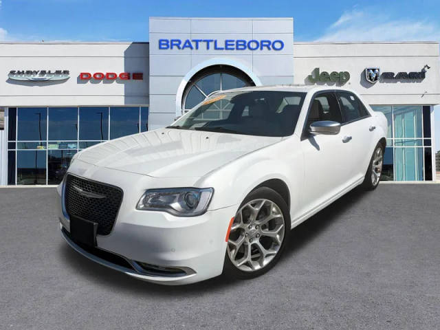 2016 Chrysler 300 300C Platinum RWD photo