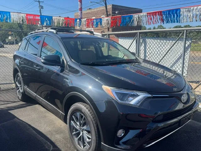 2016 Toyota RAV4 XLE AWD photo