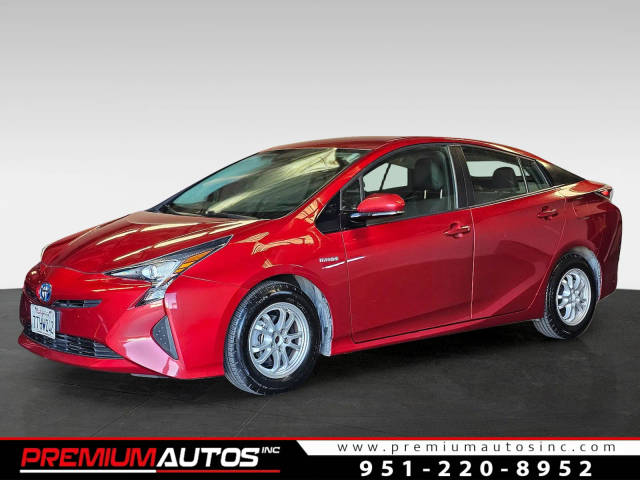 2016 Toyota Prius Three FWD photo