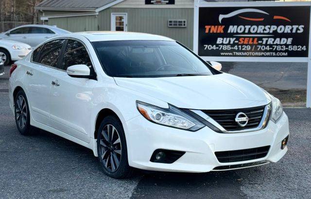 2016 Nissan Altima 2.5 SV FWD photo
