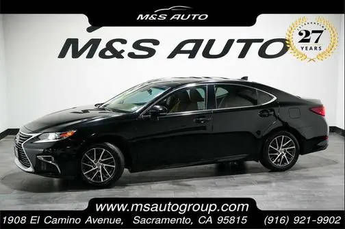 2016 Lexus ES  FWD photo