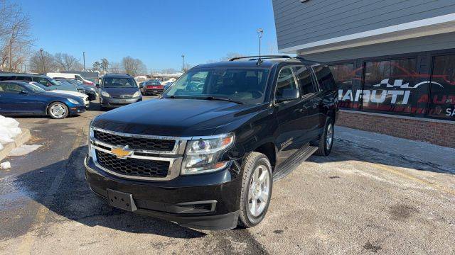 2016 Chevrolet Suburban LT 4WD photo