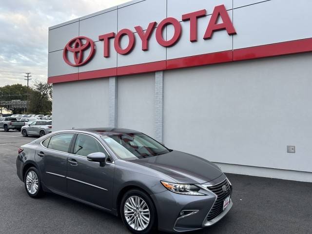 2016 Lexus ES  FWD photo