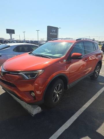2016 Toyota RAV4 XLE AWD photo