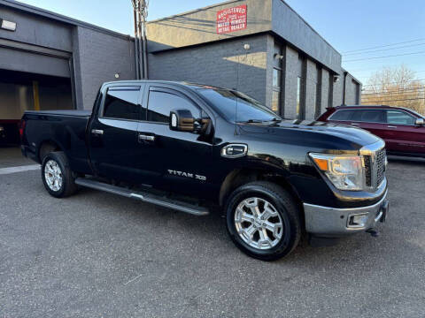 2016 Nissan Titan XD SV 4WD photo
