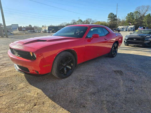 2016 Dodge Challenger SXT RWD photo