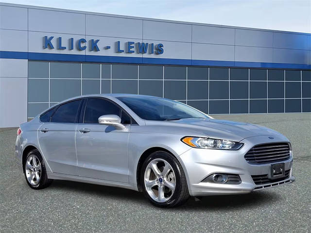 2016 Ford Fusion SE FWD photo