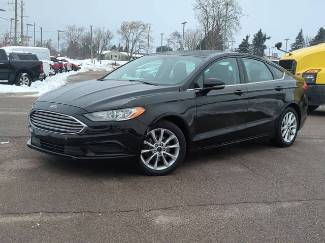 2017 Ford Fusion SE FWD photo