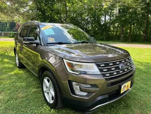 2016 Ford Explorer XLT 4WD photo