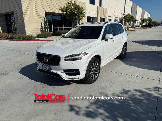 2016 Volvo XC90 T6 Momentum AWD photo