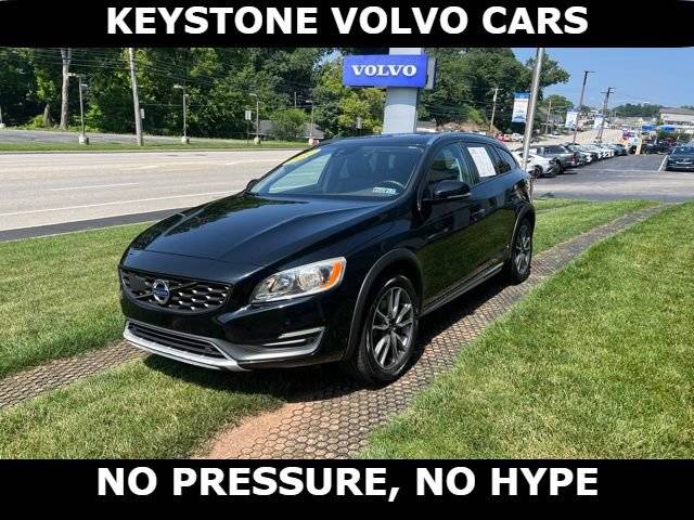 2016 Volvo V60 Cross Country T5 AWD photo