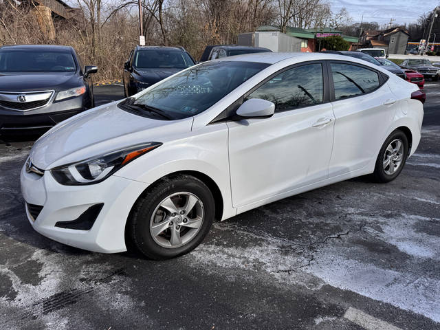 2015 Hyundai Elantra SE FWD photo