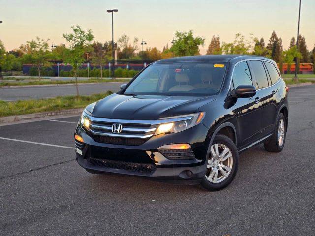 2016 Honda Pilot LX FWD photo