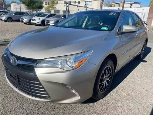 2016 Toyota Camry LE FWD photo