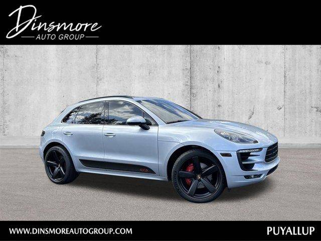 2017 Porsche Macan GTS AWD photo