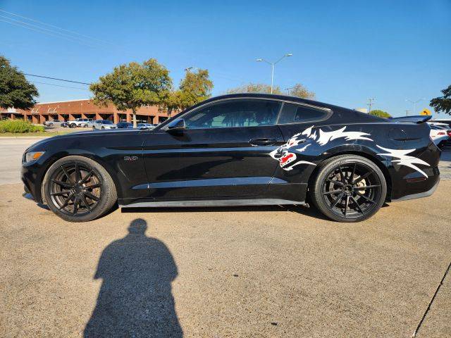 2016 Ford Mustang GT Premium RWD photo