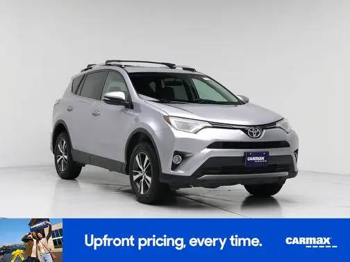 2016 Toyota RAV4 XLE FWD photo