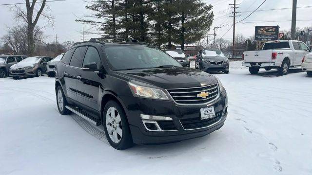 2016 Chevrolet Traverse LT FWD photo