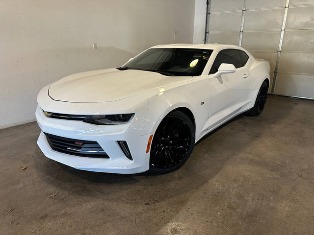 2016 Chevrolet Camaro 1LT RWD photo