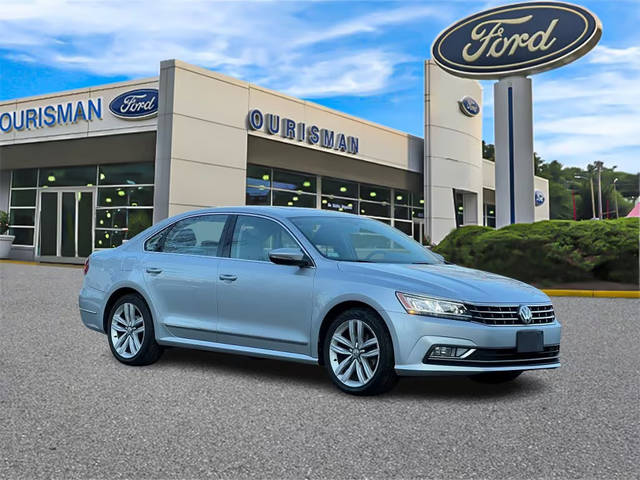2016 Volkswagen Passat 1.8T SEL FWD photo