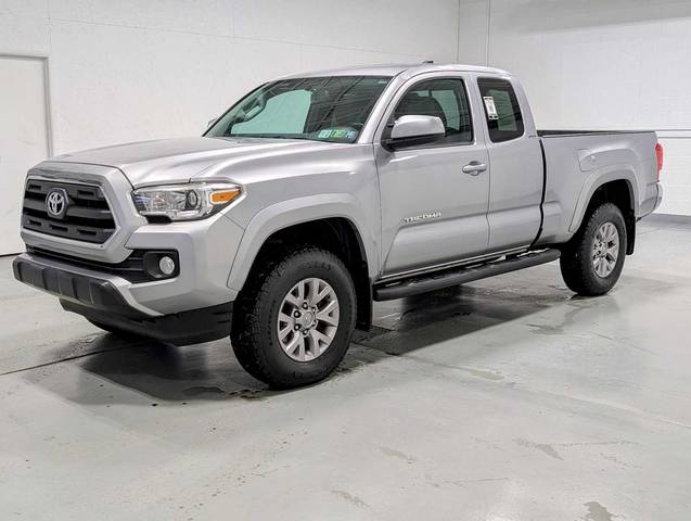 2016 Toyota Tacoma SR5 4WD photo