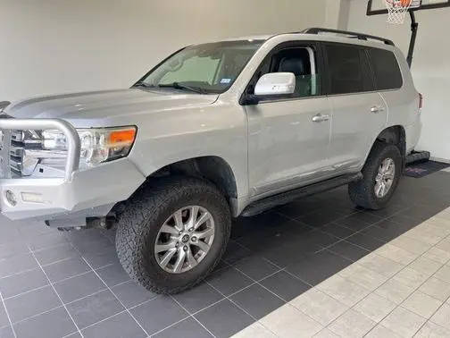 2016 Toyota Land Cruiser 4WD photo