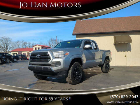 2016 Toyota Tacoma SR 4WD photo