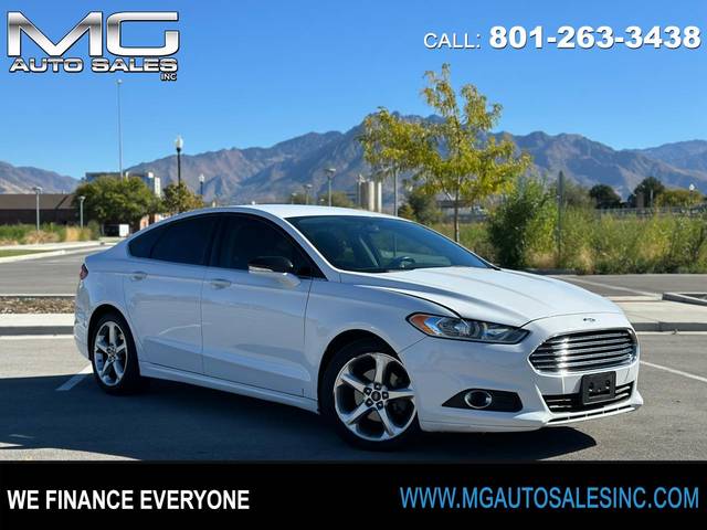 2016 Ford Fusion SE FWD photo