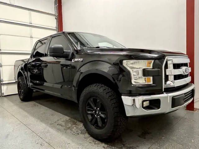 2015 Ford F-150 XLT RWD photo