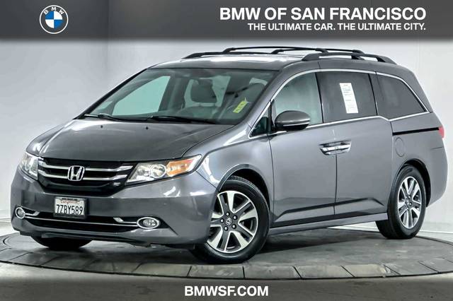 2016 Honda Odyssey Touring FWD photo