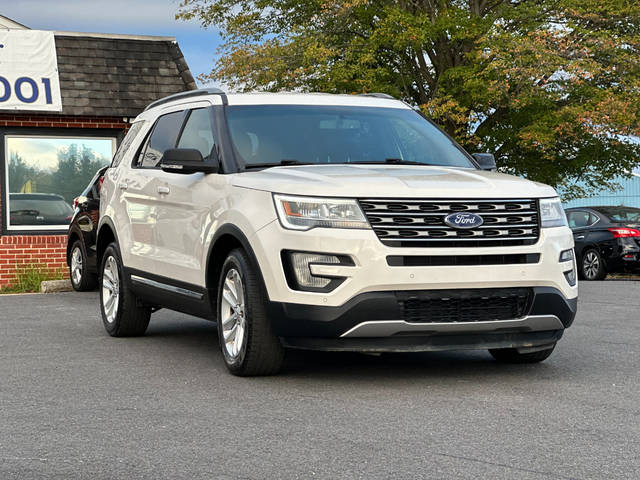 2016 Ford Explorer XLT FWD photo