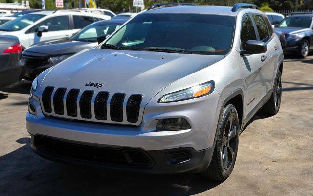 2016 Jeep Cherokee Altitude 4WD photo