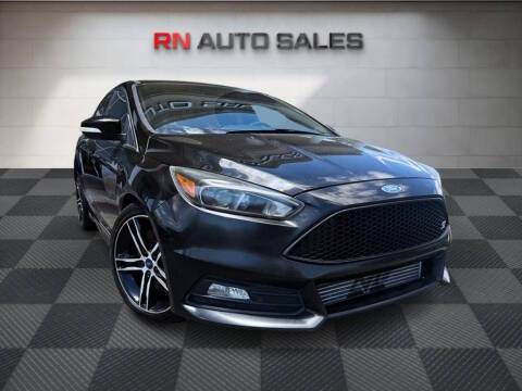 2016 Ford Focus ST FWD photo