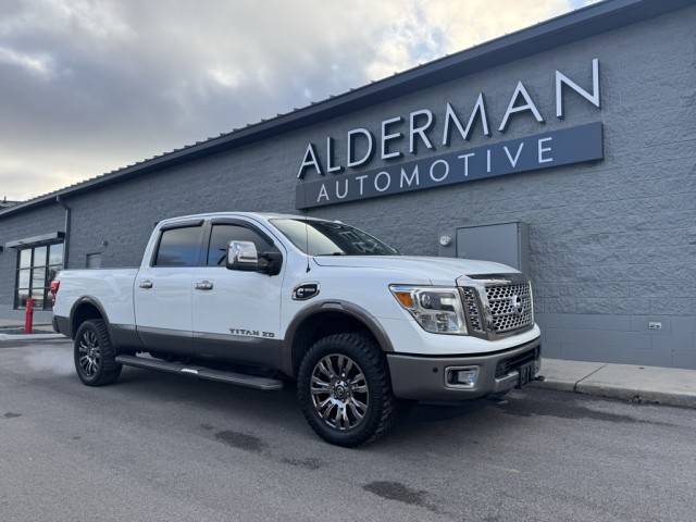 2016 Nissan Titan XD Platinum Reserve 4WD photo