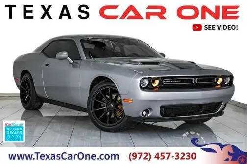 2015 Dodge Challenger SXT RWD photo