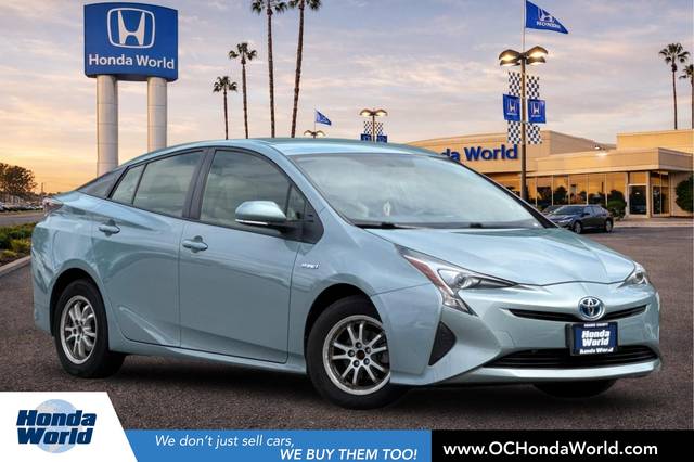 2016 Toyota Prius Two FWD photo